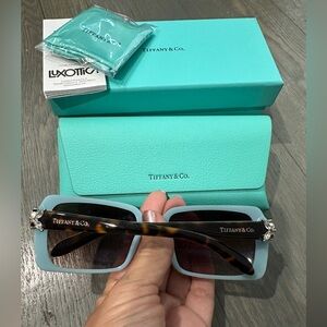 Tiffany & Co Sunglasses excel condition comes with box /papers/polishing cloth